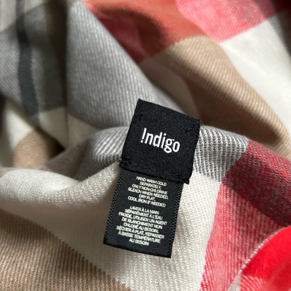 Indigo Chapters Scarf - Picture 3 of 3